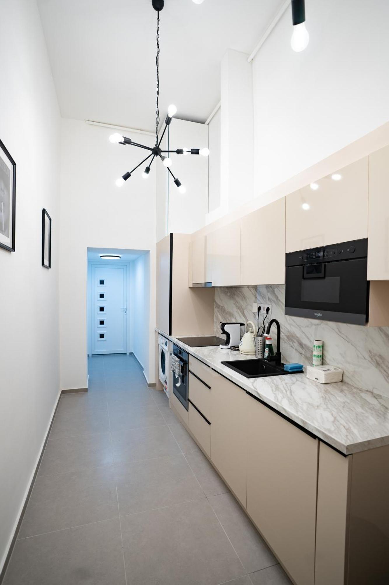Downtown Double Room Deluxe With Joint Kitchen بودابست المظهر الخارجي الصورة